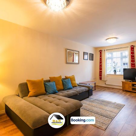 3 Bedroom House By B And R Serviced Accommodation Amesbury With Super Fast Wi-Fi 145Mbps Zewnętrze zdjęcie