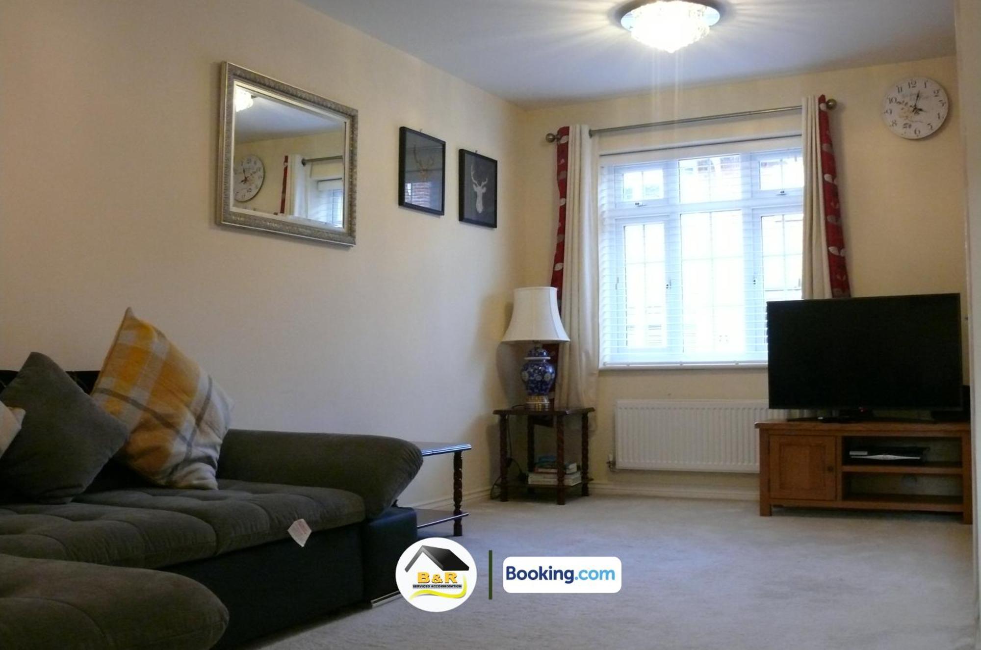 3 Bedroom House By B And R Serviced Accommodation Amesbury With Super Fast Wi-Fi 145Mbps Zewnętrze zdjęcie