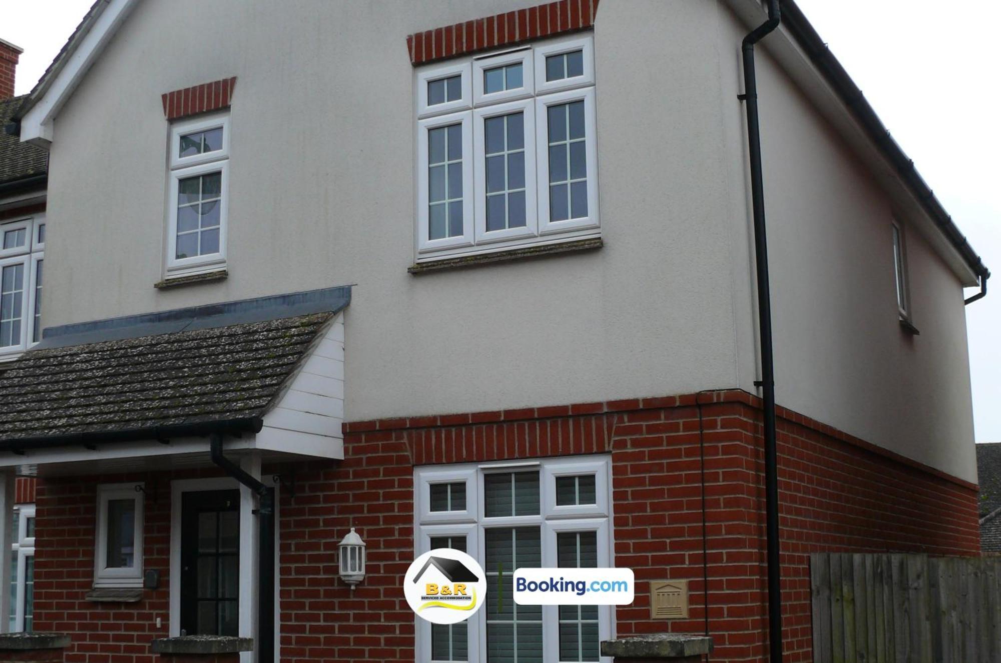 3 Bedroom House By B And R Serviced Accommodation Amesbury With Super Fast Wi-Fi 145Mbps Zewnętrze zdjęcie