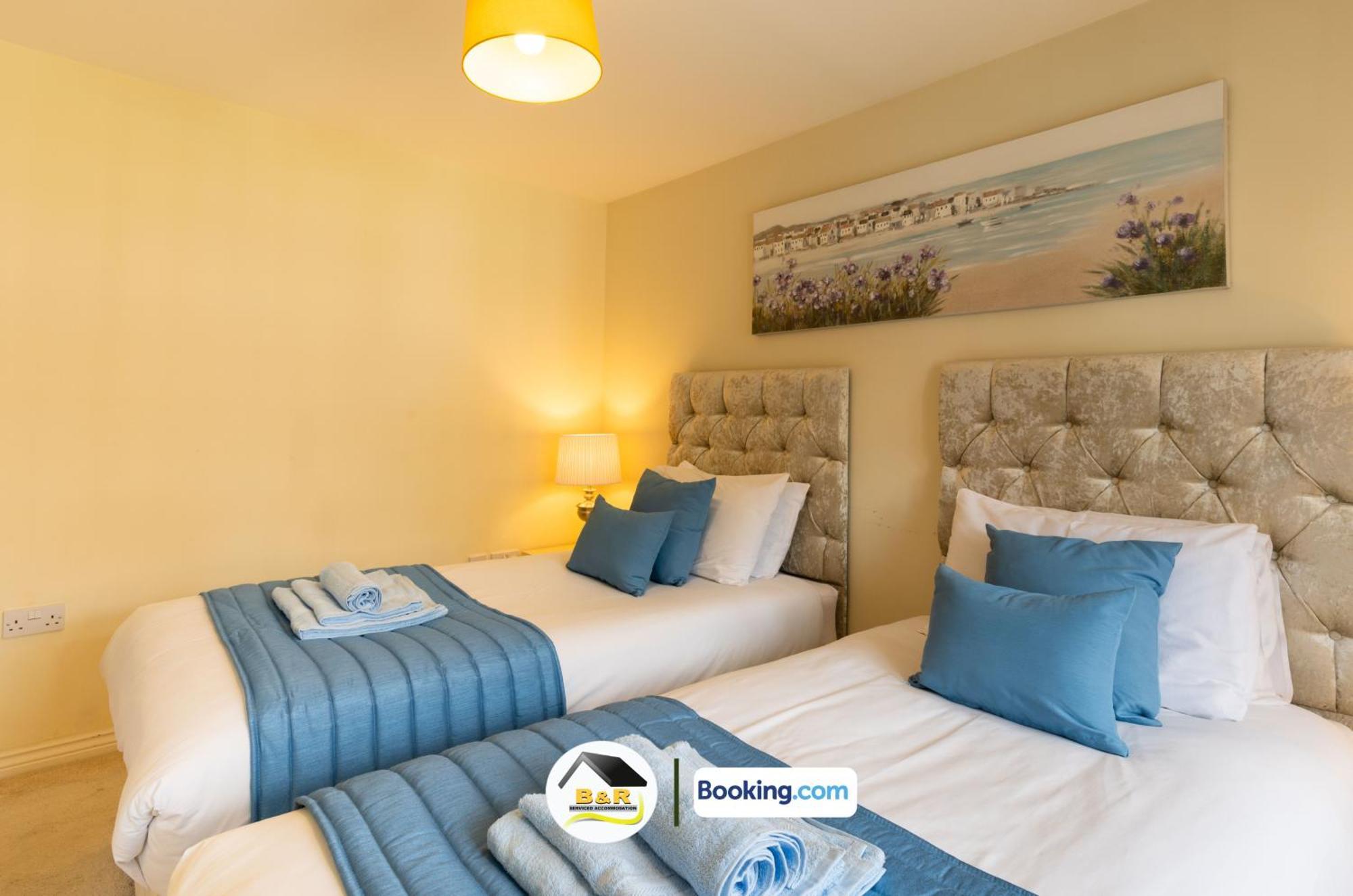 3 Bedroom House By B And R Serviced Accommodation Amesbury With Super Fast Wi-Fi 145Mbps Zewnętrze zdjęcie