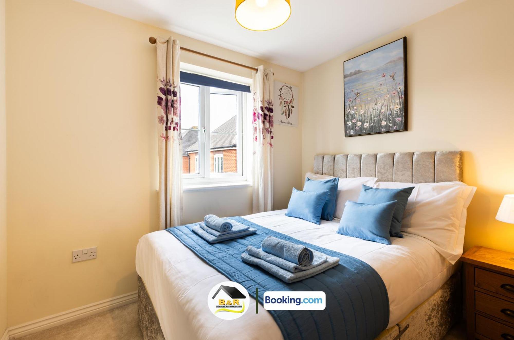 3 Bedroom House By B And R Serviced Accommodation Amesbury With Super Fast Wi-Fi 145Mbps Zewnętrze zdjęcie