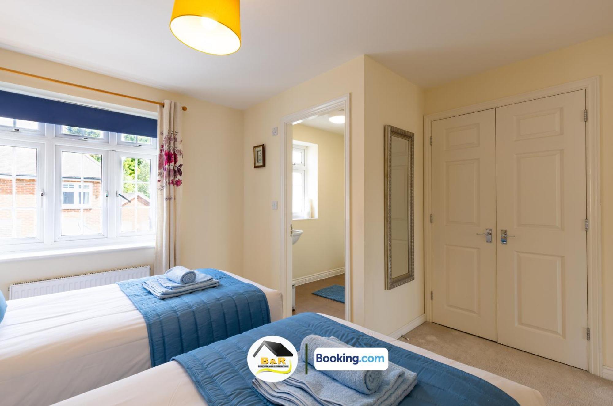 3 Bedroom House By B And R Serviced Accommodation Amesbury With Super Fast Wi-Fi 145Mbps Zewnętrze zdjęcie