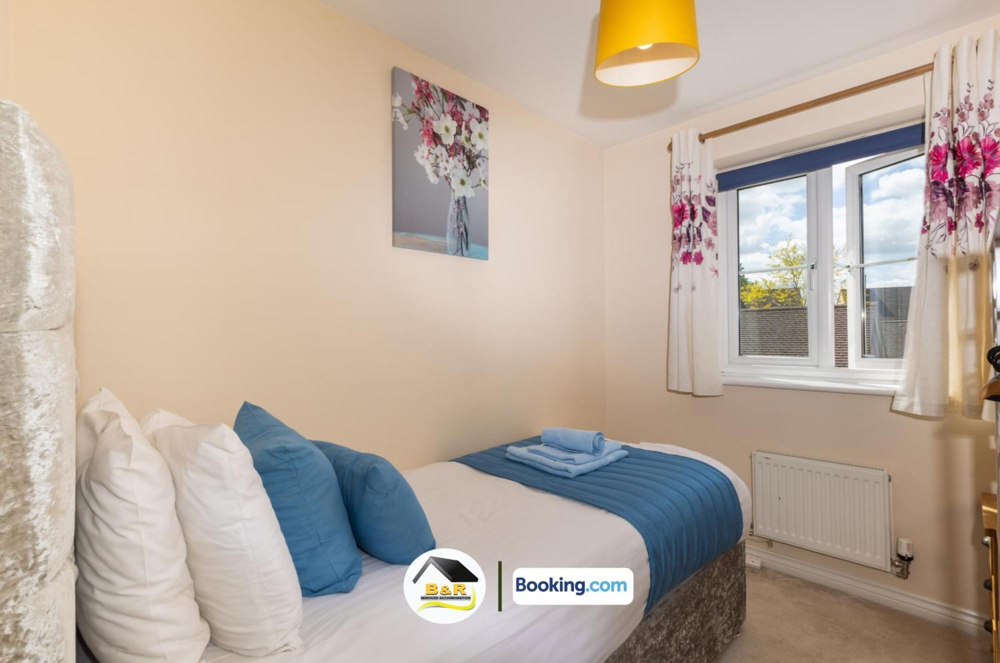 3 Bedroom House By B And R Serviced Accommodation Amesbury With Super Fast Wi-Fi 145Mbps Zewnętrze zdjęcie